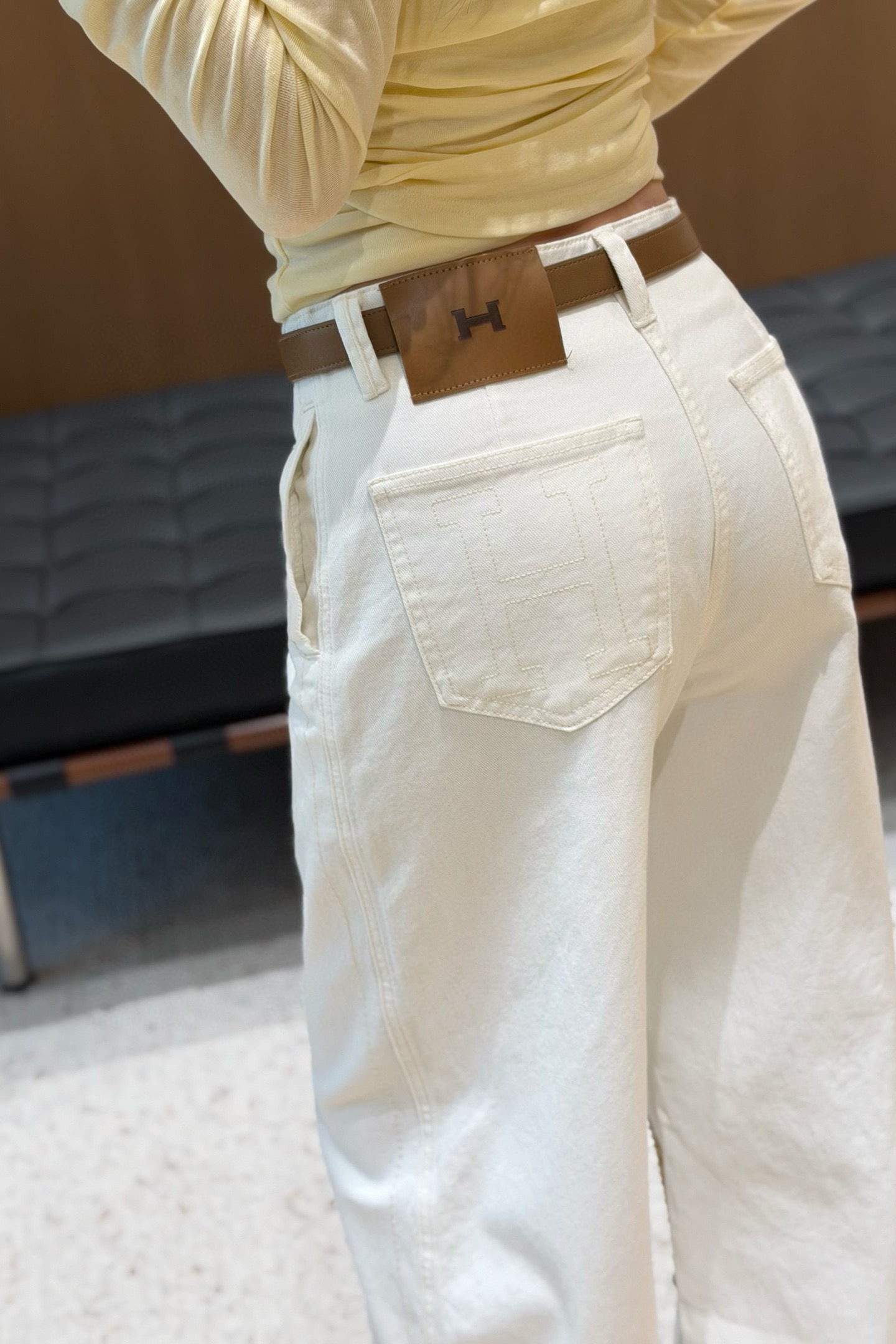 에*메스 신상 자수 데님 팬츠