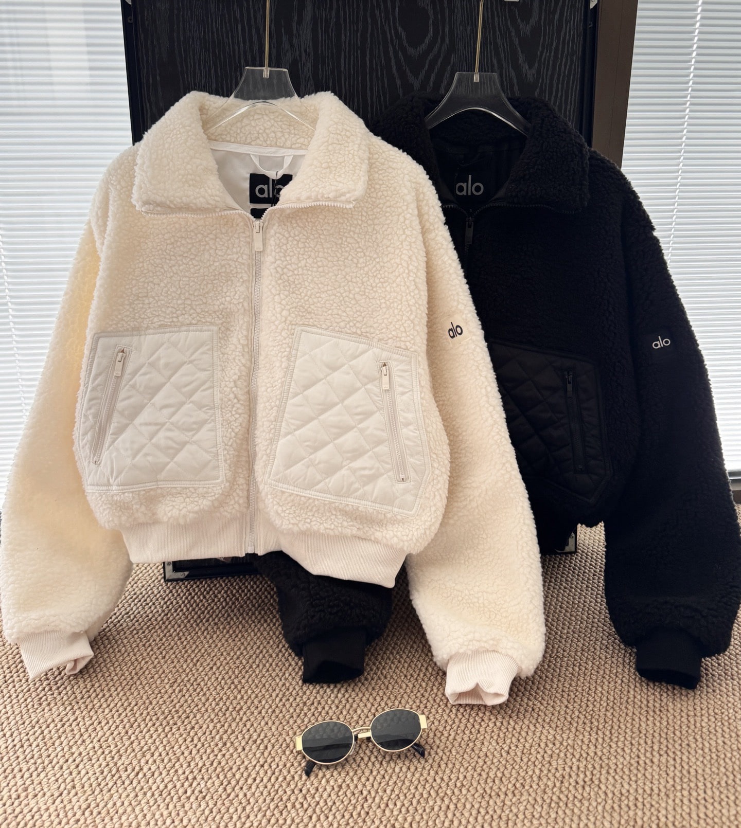 알* 신상 스웨이드 하이넥 코트