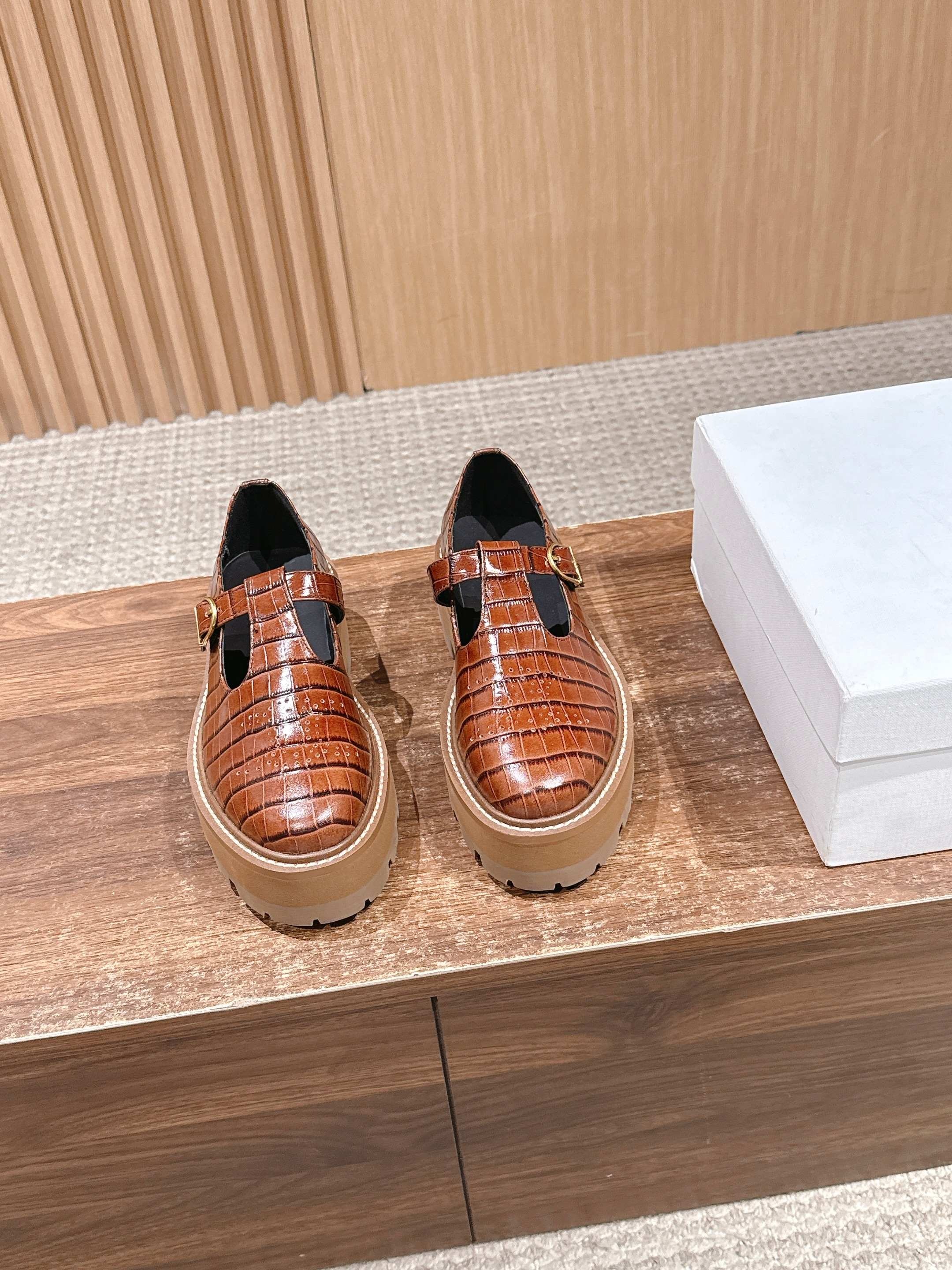 셀*느 클래식 뮬러 메리제인 로퍼