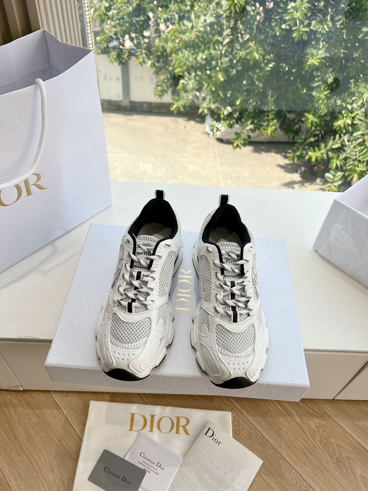 디* 봄여름 신상 스니커즈