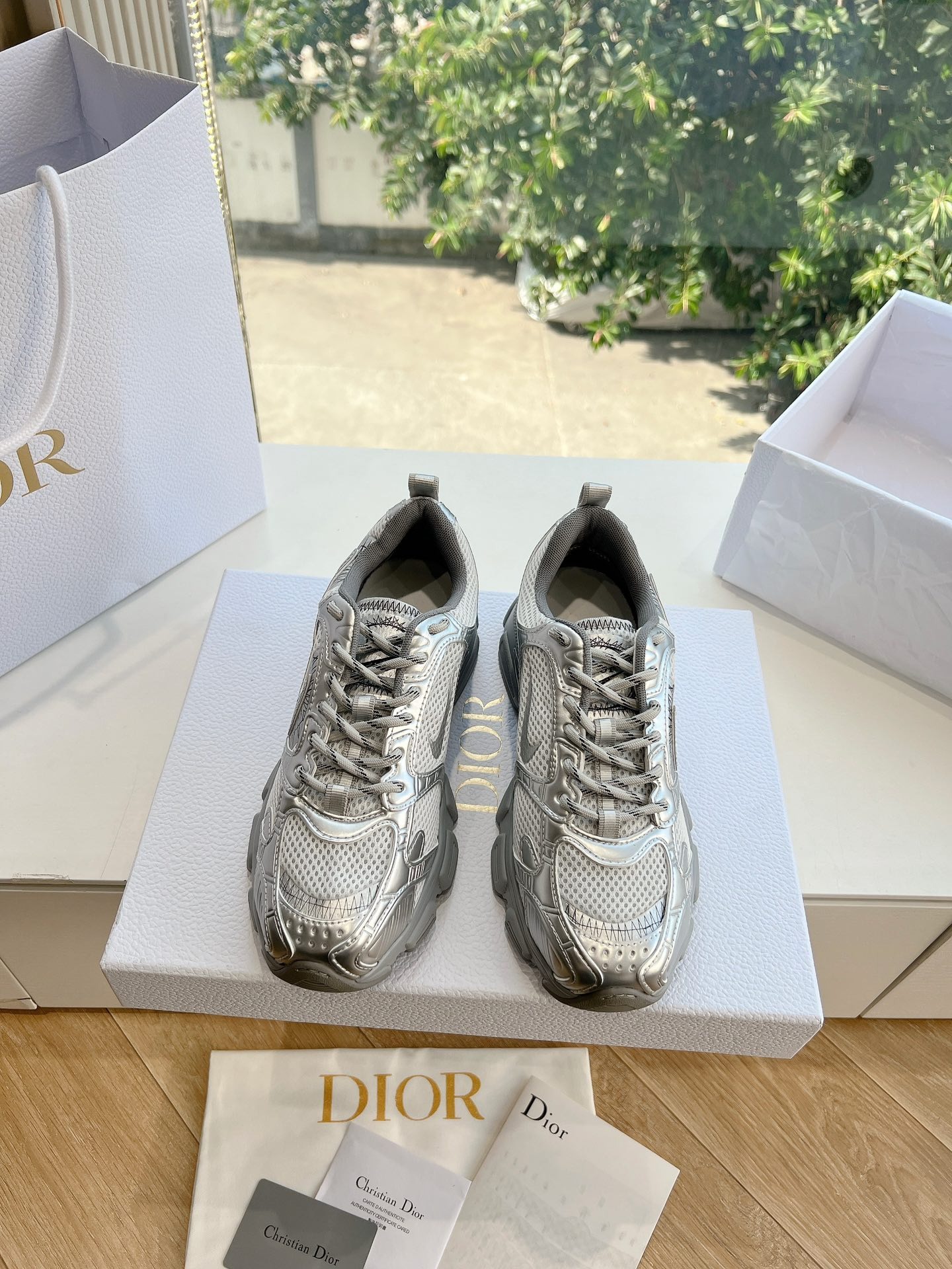 디* 봄여름 신상 스니커즈