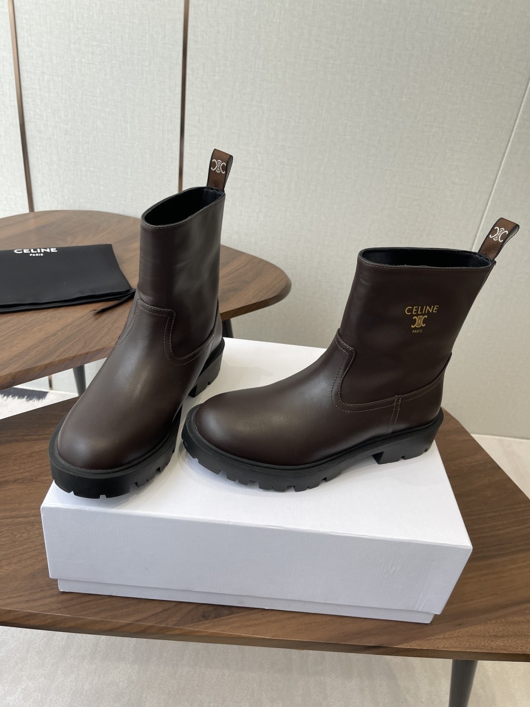 셀*느 25ss 신상 통굽 워커부츠