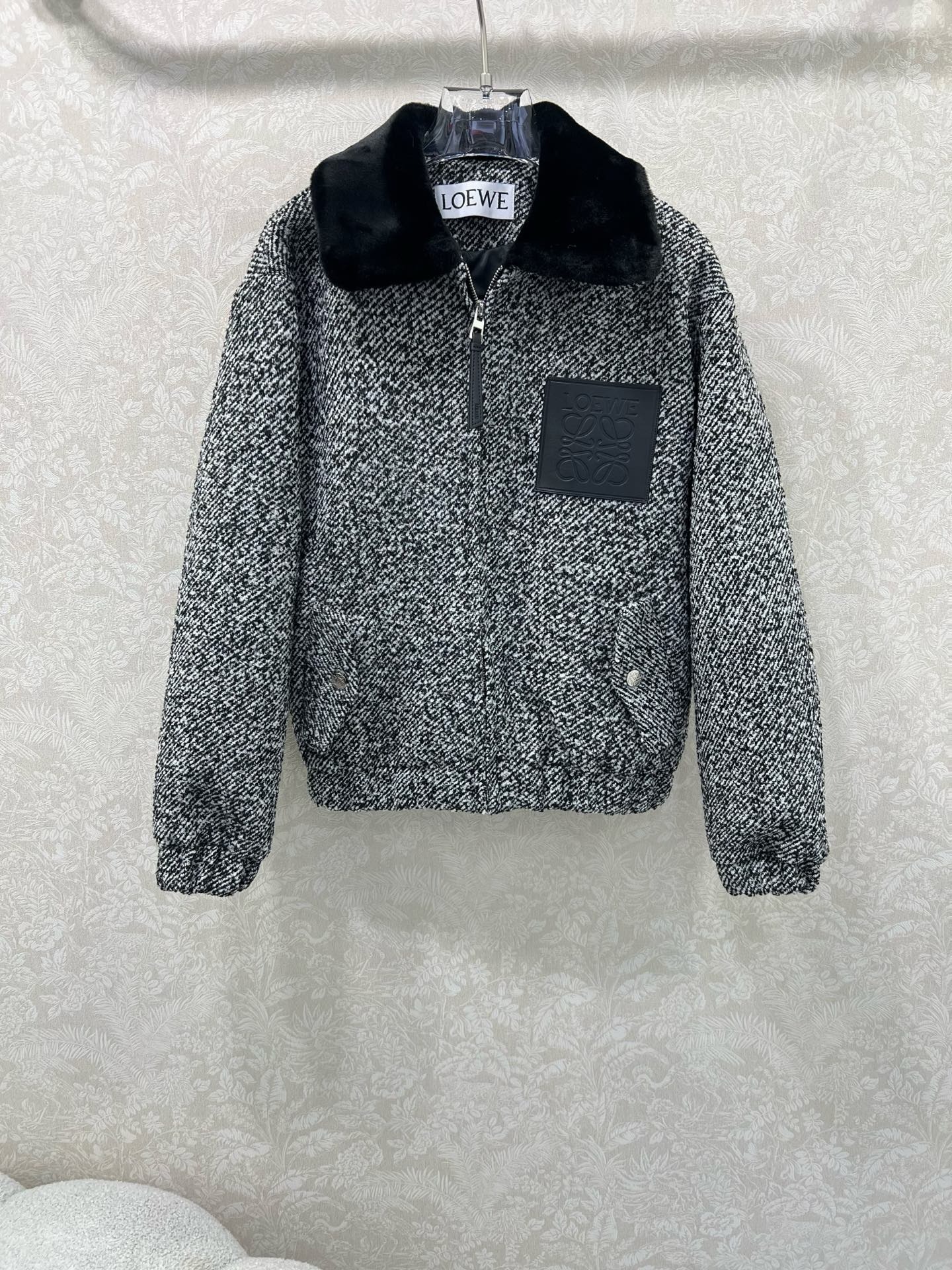 로*베 25 신상 울모직 봄버 재킷