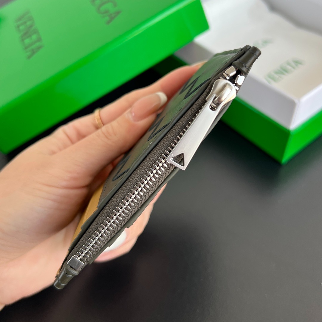 보*가 베네타 메쉬 스티치 지퍼 카드지갑 755985