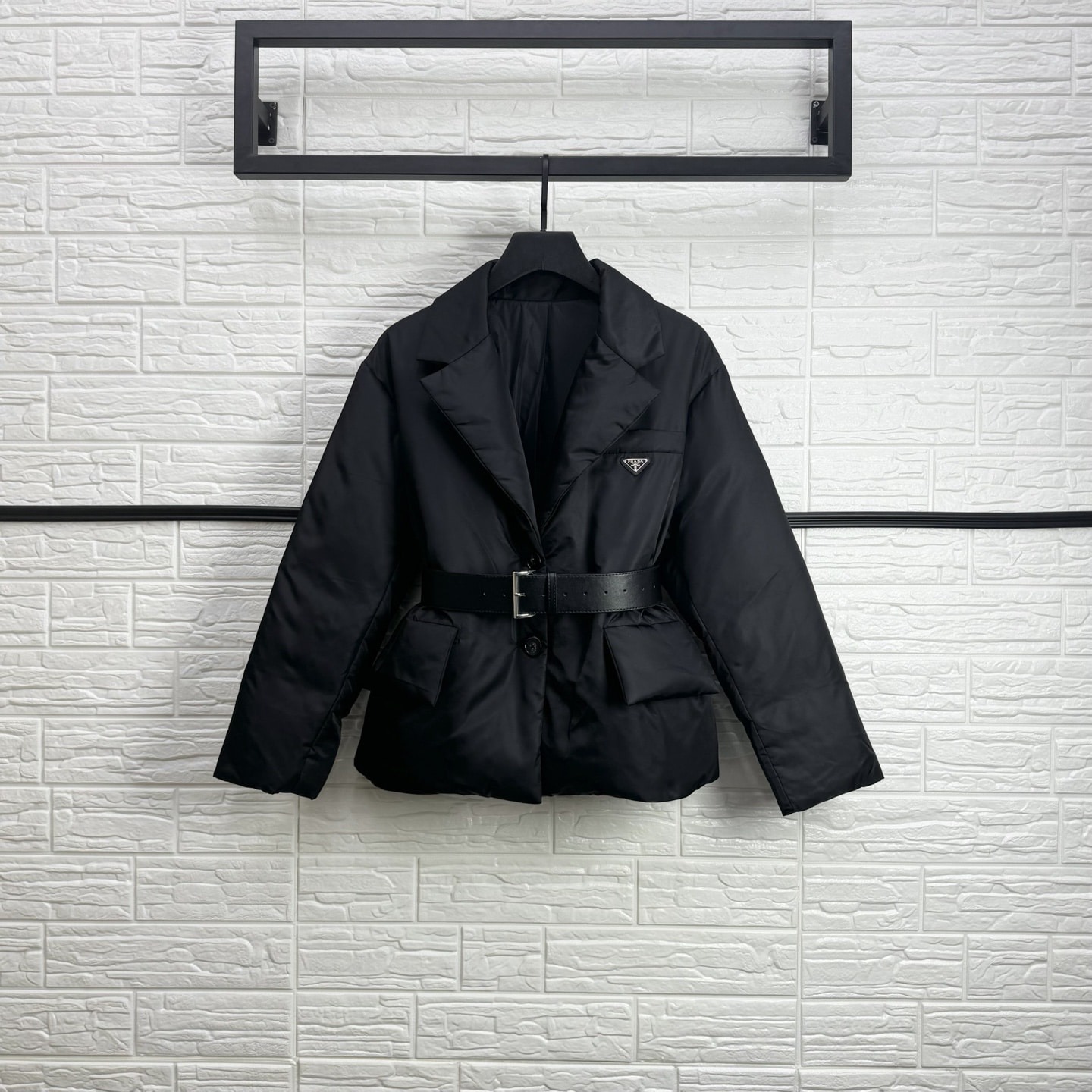 프*다 블랙 리나일론 벨티드 다운 재킷