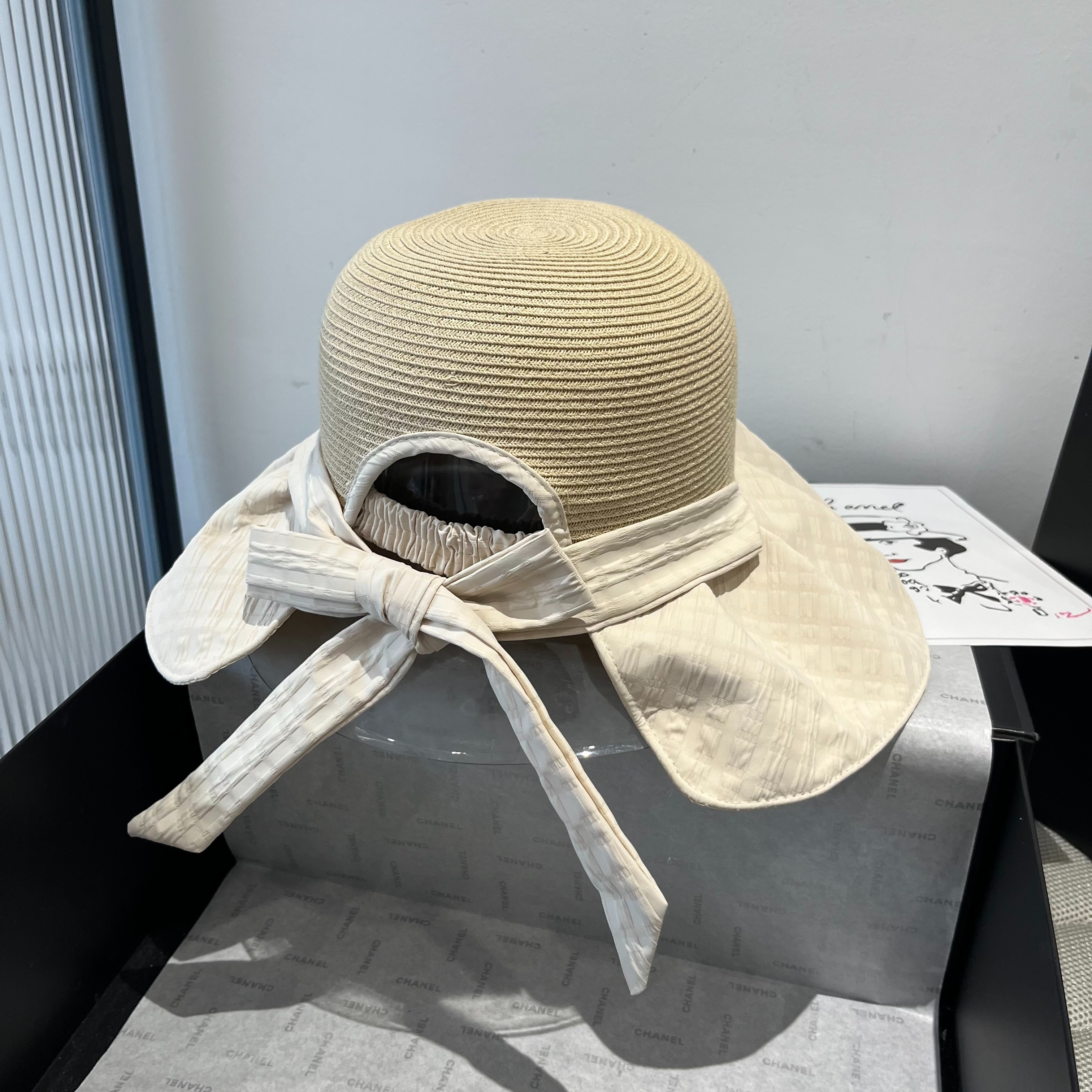 루*비통 신상 밀짚 모자