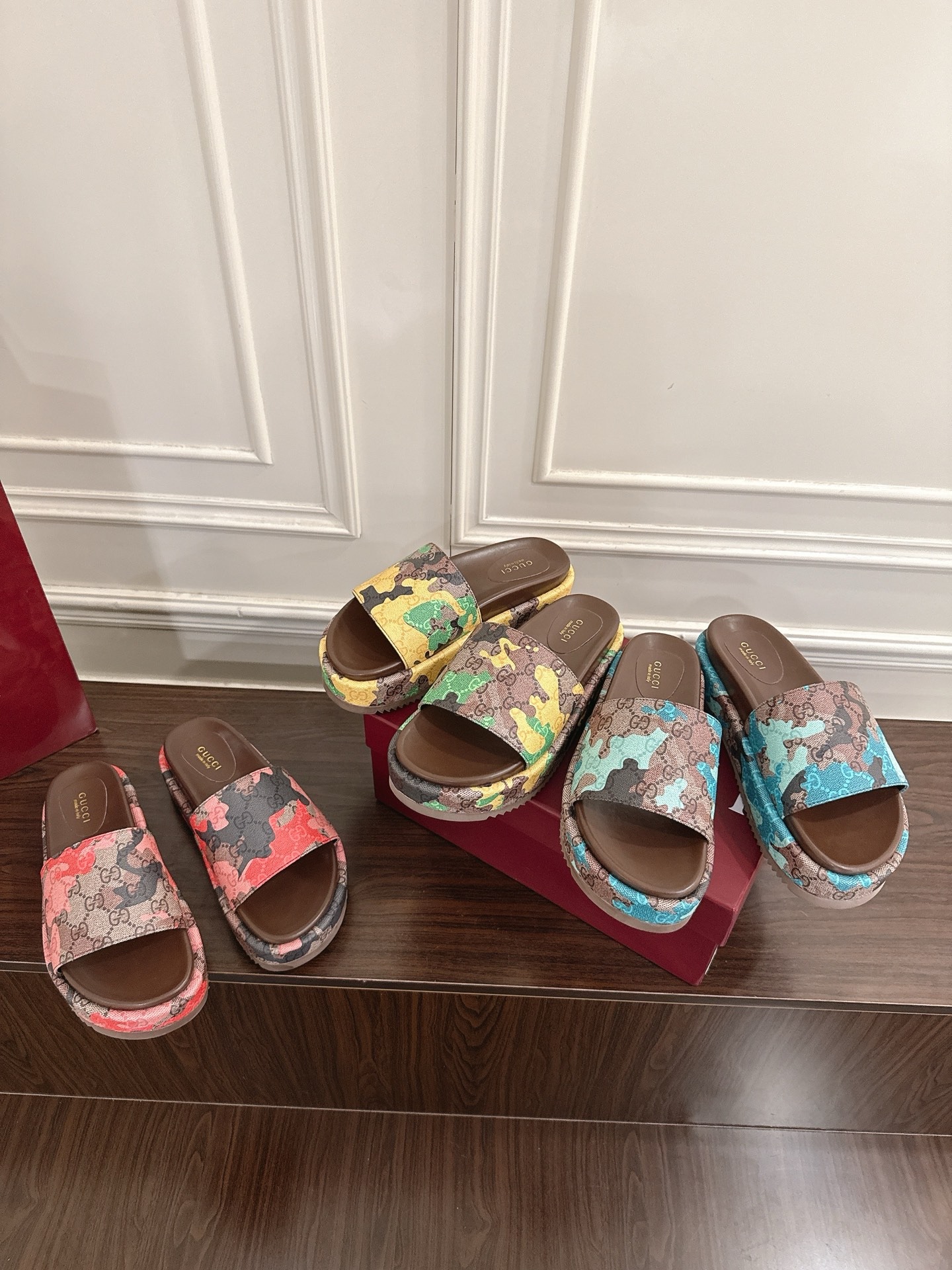 구* 신상 한정판 프린트 통굽 슬리퍼