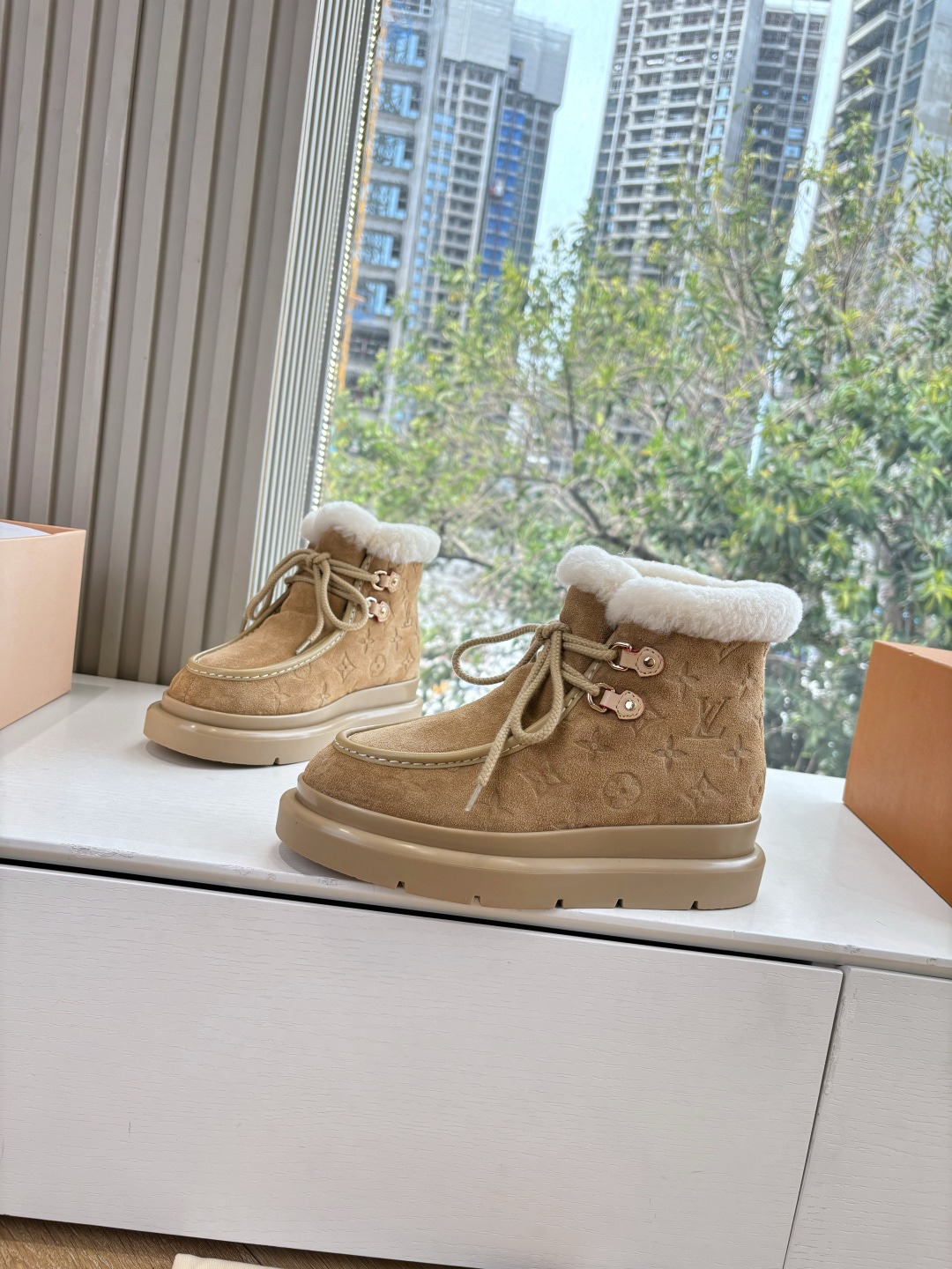 루*비통 클래식 Archlight 스니커즈